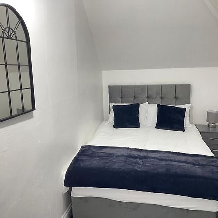 Hometel Digs Hidden Gem Large Comfy Home Can Sleep 15 Braunstone Town Exterior foto