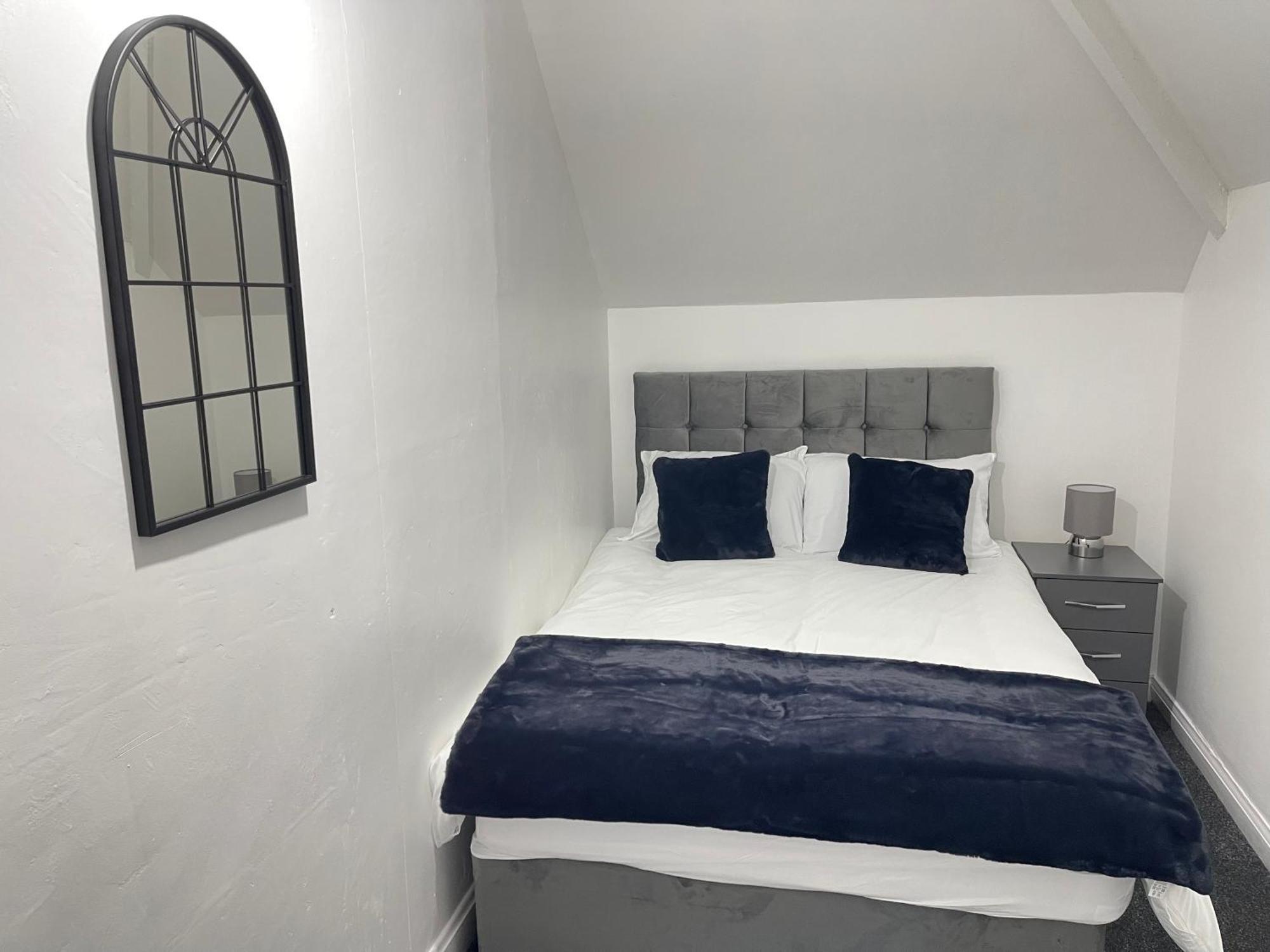 Hometel Digs Hidden Gem Large Comfy Home Can Sleep 15 Braunstone Town Exterior foto